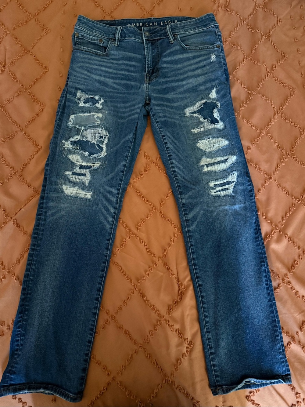 American Eagle Outfitters Men's Blue Distressed Straight Jeans